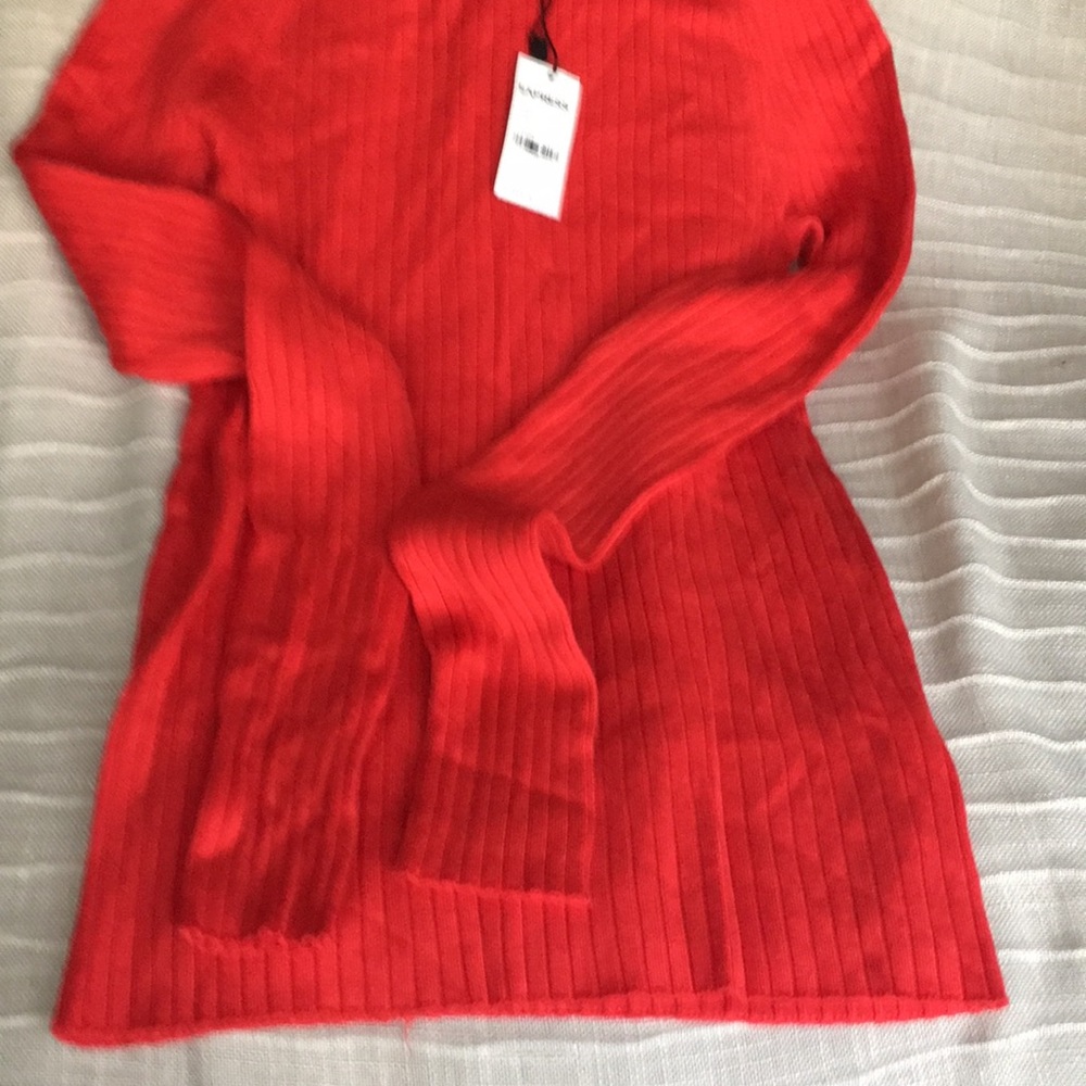 Tops - Picture 2 of 3